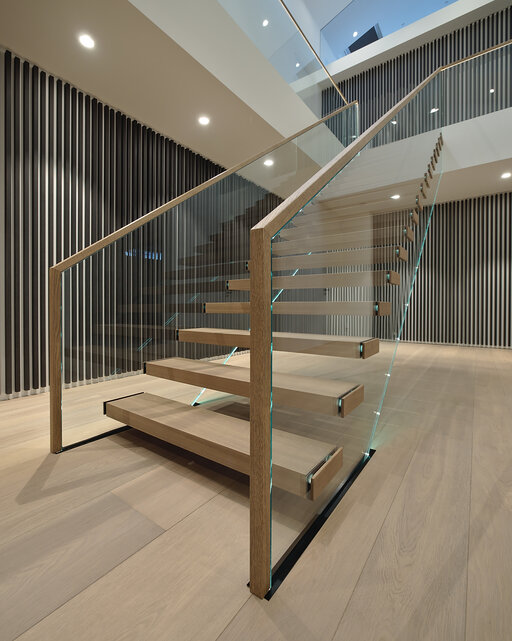 Mistral Monumental - Siller Treppen Design Glastreppe Wangen in einem Stück MünchenPB300143