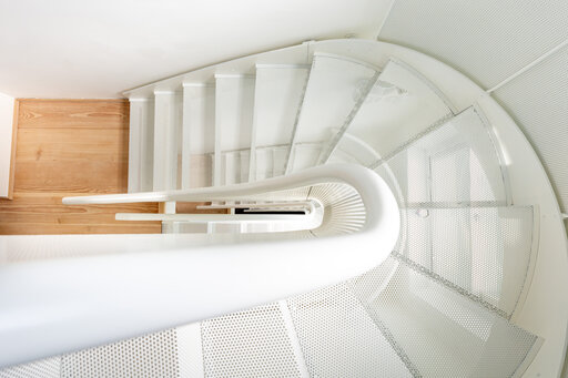 Industriedesign 1 - Tottenham Street London Stahltreppen perforiertes Stahlblech Siller Treppen Tottenham Street London Stahltreppen perforierter Stahl Siller Treppen Bild 048