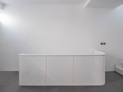 Industriedesign 2 - Z Tottenham Rd London Siller Treppen perforiertes Stahlblech Treppe 7